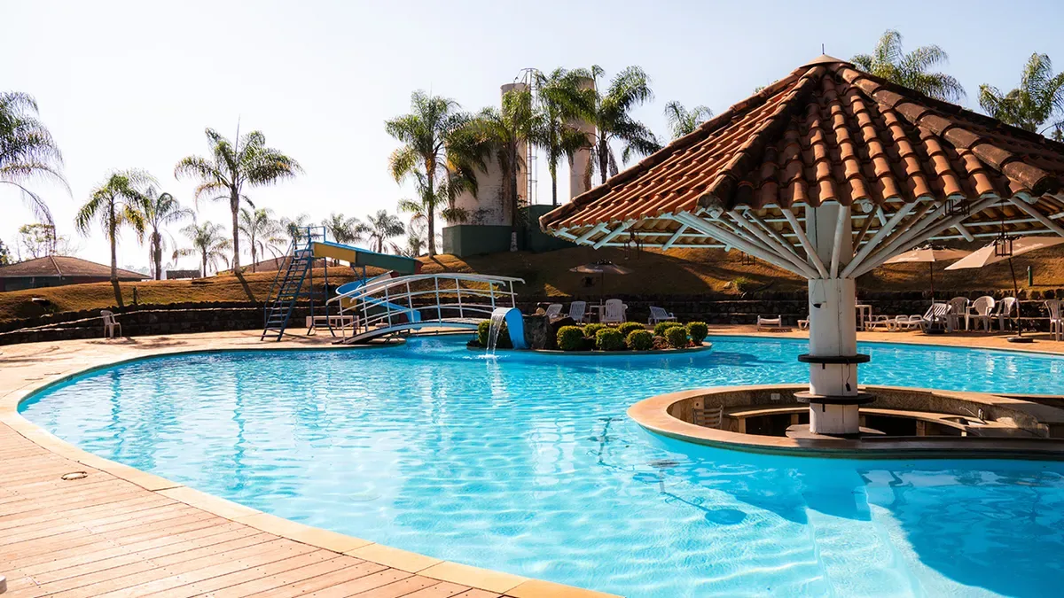 Piscina coberta aquecida do Hotel Fazenda Poços de Caldas