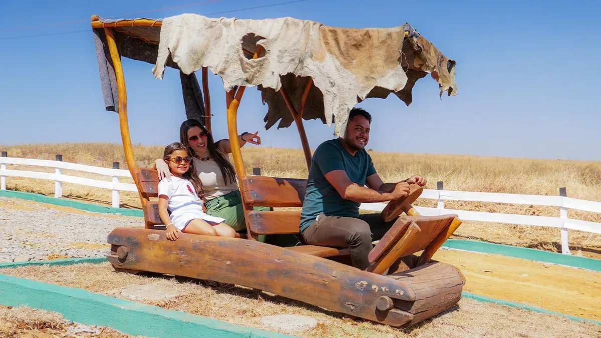 Família na área de lazer do Hotel Fazenda Poços de Caldas