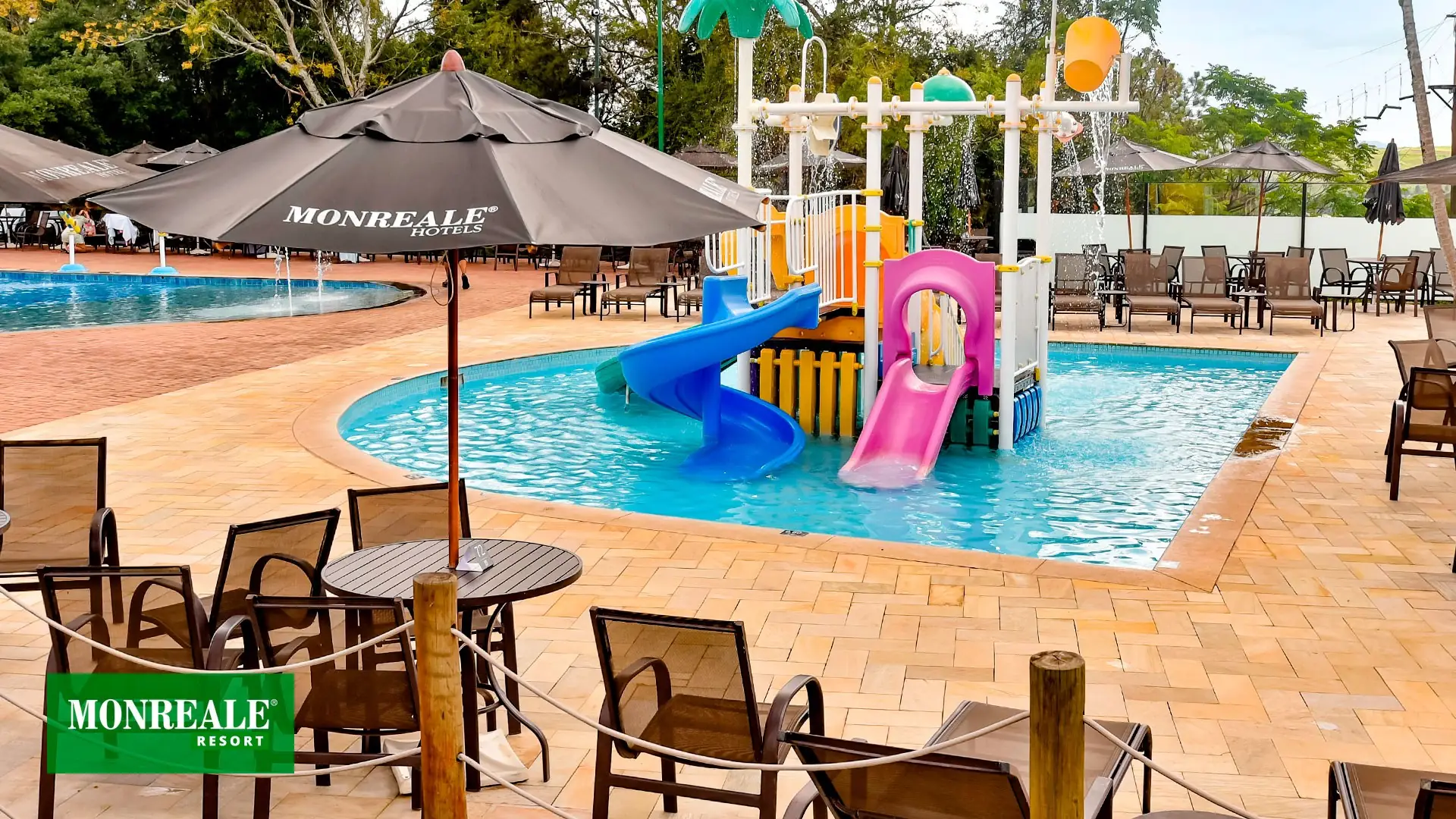 Piscina aquecida do Monreale Resort Poços de Caldas