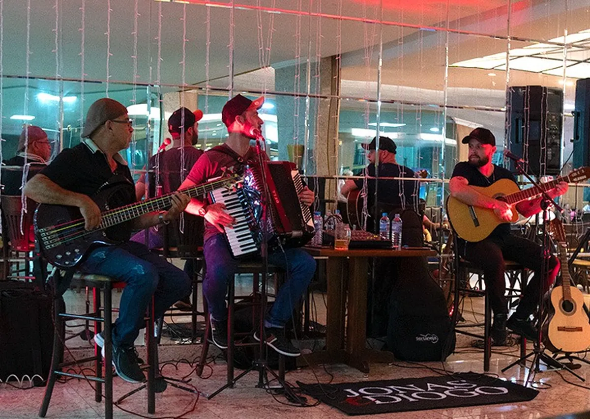 Música ao vivo no Bar do Nacional, em Poços de Caldas